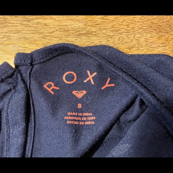 A kids shirt from Roxy! - Picture 3 of 3